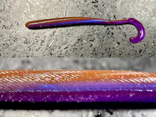 Load image into Gallery viewer, Curly Tail Worm
