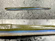 Load image into Gallery viewer, Curly Tail Worm